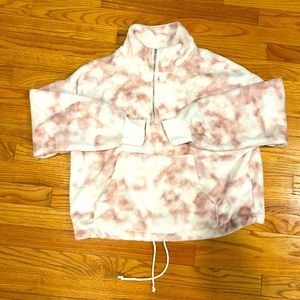 Like new fuzzy quarter zip sweatshirt